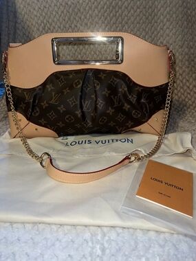 Shoulder Bag with Blush Leather Trim & Gold Chain